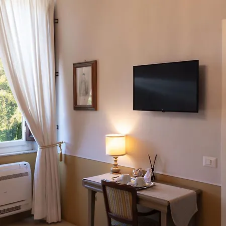 Il Buen Retiro 3* Lucca